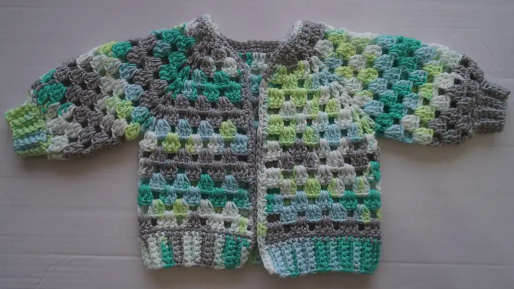 [DMR-KV-3] Crocheted Baby Cardigan