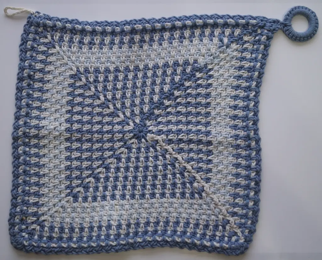 [DMR-KD-BLAUW/WIT] Crocheted Cuddle Blanket
