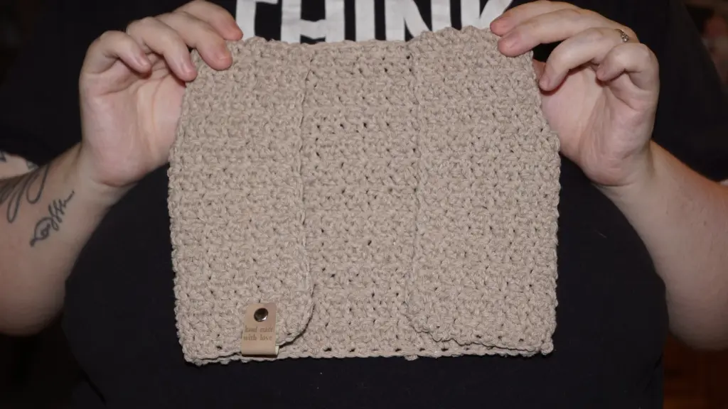 [DMR-BSG-1] Crocheted Baby Cardigan